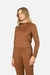 Blusa em suede dublado com acabamentos à fio. na internet