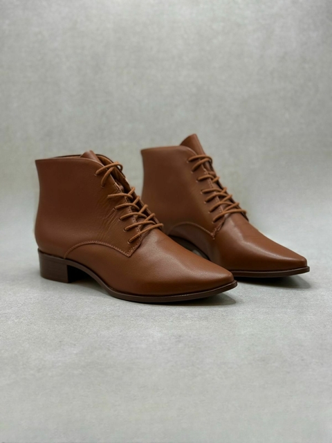 Bota Cano Curto Couro - Caramelo Mocca - Loucos & Santos - comprar online