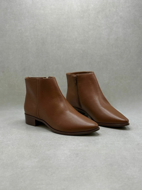 Bota Cano Curto Couro - Marrom Brown - Loucos & Santos - comprar online