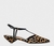 Scarpin Slingback Strips Salto Prisma Pelo - Animal Print Camel - Carrano