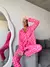 PIJAMA CAMISERO CORAZONES FUCSIA + CONJUNTO DE LENCERÍA DE REGALO - Donatta