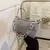 BOLSA FEMININA COM ALLOVER STRASS - loja online