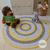 tapete decoracao quarto de bebê e Tapete de crochê infantil redondo
O tapete de crochê infantil redondo é lindo e você sabia que ele é um dos mais populares e utilizados?

O tapete redondo também é perfeito para a criança brincar, deitar e ler. O tapete d