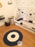 Tapete Infantil redondo , nas cores azul marinho e off white, com 80 cm de diâmetro. na internet