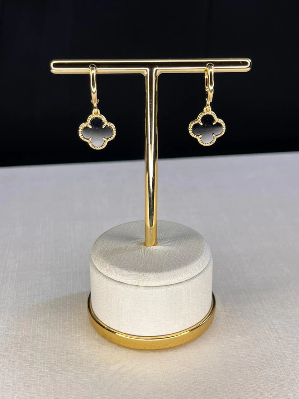 Brinco Argola Trevo Preto