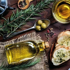 Aceite De Olivo Con Romero y Ajo 250ml en internet