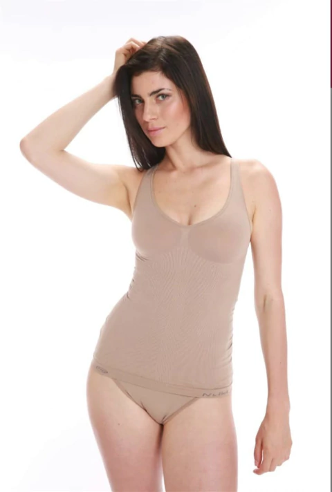 Camiseta modeladora con bretel ancho