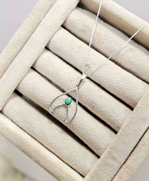 Colar Calda de Baleia com Pedra Turquesa - comprar online