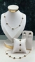 colar vancleef 5 trevos preto