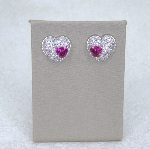 brinco coração lateral