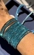 pulseira elástica azul clara