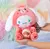 Pelúcia Cinnamoroll Fantasia Ursinhos Carinhosos – Coral 20cm na internet