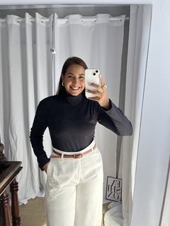 Blusa Gola Preta - comprar online