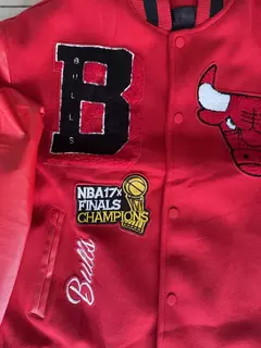 JACKET NBA CHICAGO BULLS ROJA - comprar online