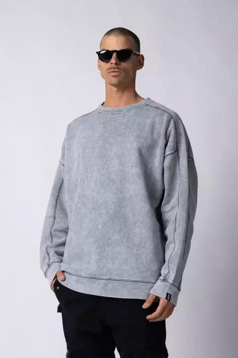 Buzo Over Cliff Gris