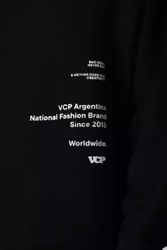 Buzo Over Nova Ideas Negro - ZETA