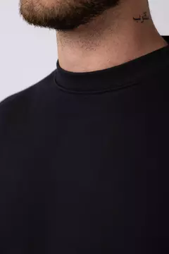 Imagen de Buzo Over Yild Negro