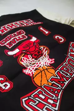 Campera NBA Chicago Bulls Champions Black&White - comprar online