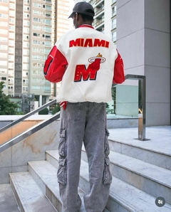 Campera NBA Miami Heat NBA 17x Finals Champions Cream&Red - ZETA