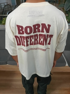 REMERA BOXY FIT BORN CRUDO - comprar online