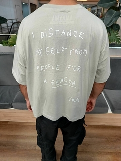 REMERA BOXY FIT REASON GRIS - comprar online