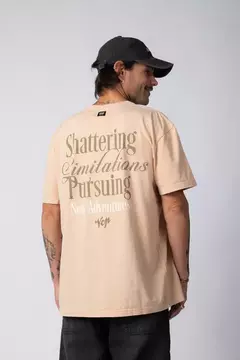 REMERA DB SHATTER BEIGE en internet