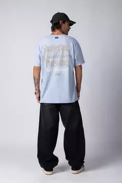 REMERA DB SHATTER CELESTE - tienda online