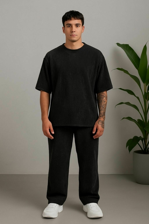 REMERA OVER CORDEROY ROWAN NEGRO - comprar online