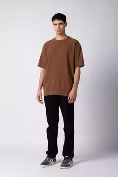 Remera Over Fylo Choco en internet