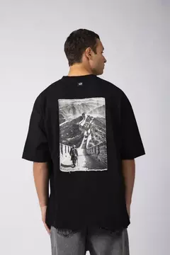 Remera Over GR Temple Negra