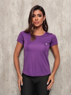 Camiseta Fit Luxe Roxa - comprar online