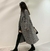 Sobretudo Feminino Longo em Tweed Xadrez – Estilo Vintage e Sofisticação no Inverno - Zenka
