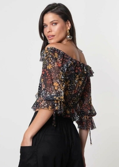 Blusa Tule Comfy Cropped Feminina na internet