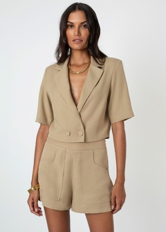 BLAZER CROPPED EM LINHO SOLTO FEMININO