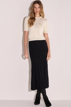 BLUSA EM TRICO LEVE - comprar online