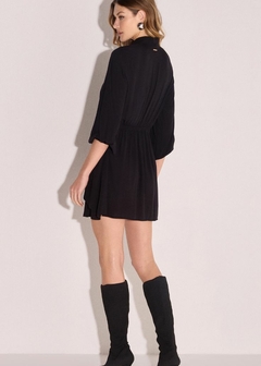VESTIDO CHEMISE EM CREPE