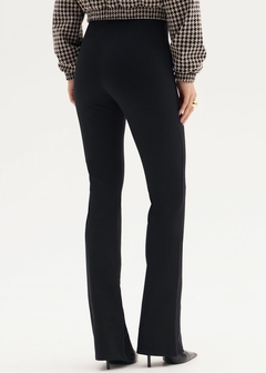 CALÇA JUSTA FLARE - comprar online