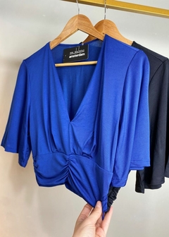 Imagem do BLUSA CROPPED EM MALHA JUSTO FEMININA MANGA CURTA