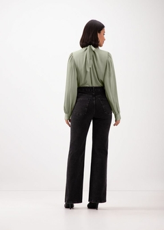 CALCA JEANS COM ELASTANO PRETO na internet