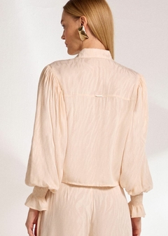 CAMISA CROPPED EM VISCOSE JACQUARD - comprar online