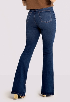 CALÇA FEMININA JEANS AZUL ESCURO COM ELASTANO CHAPA BARRIGA - comprar online
