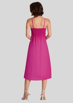 VESTIDO MIDI EM LINHO COM FENDA ROSA na internet