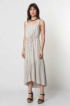 VESTIDO EM VISCOLINHO MIDI COM ALÇAS