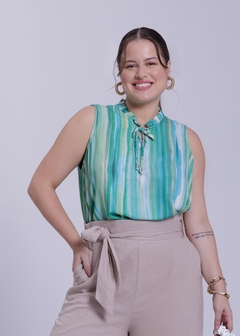 REGATA EM VISCOSE PLUS SIZE COM AMARRAÇÃO NA GOLA - loja online