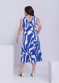VESTIDO EM VISCOSE MIDI PLUS SIZE - comprar online