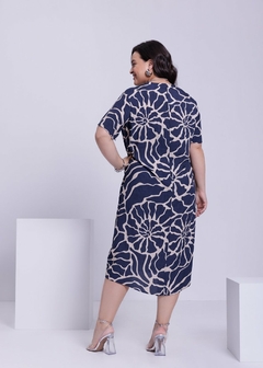 VESTIDO EM VISCOSE MIDI PLUS SIZE na internet