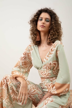CROPPED DE VISCOSE COM MANGA 7/8 - comprar online