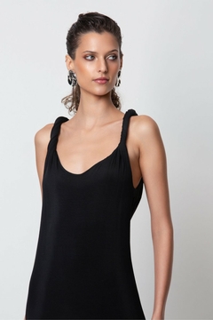 VESTIDO EM MALHA MIDI COM ALÇA TORCIDA - Amsterdam Closet
