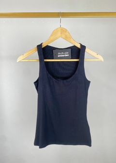 REGATA EM MALHA CANELADA FEMININA - comprar online
