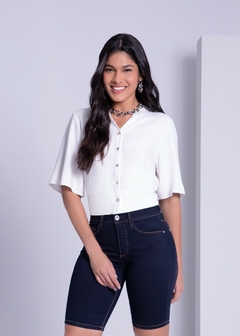 CAMISA EM VISCOSE COM MANGA FLARE na internet